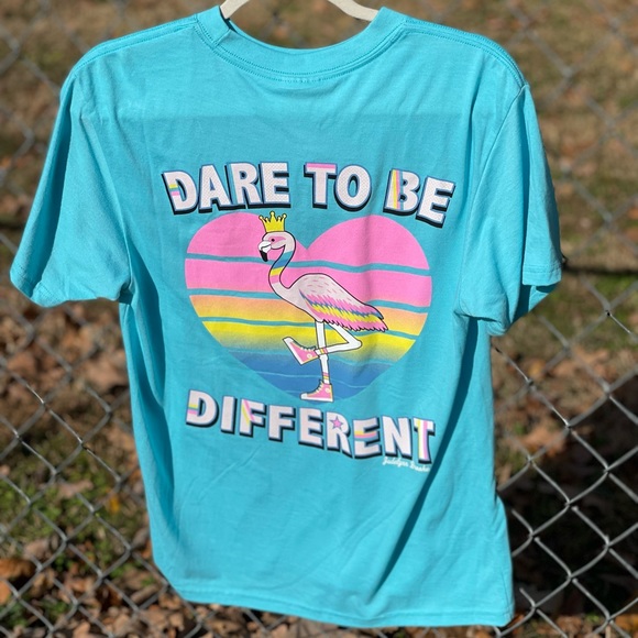 Womens NWT Jadelynn Brooke Dare to Be Different Flamingo Pocket Tee Size Small - Picture 3 of 4